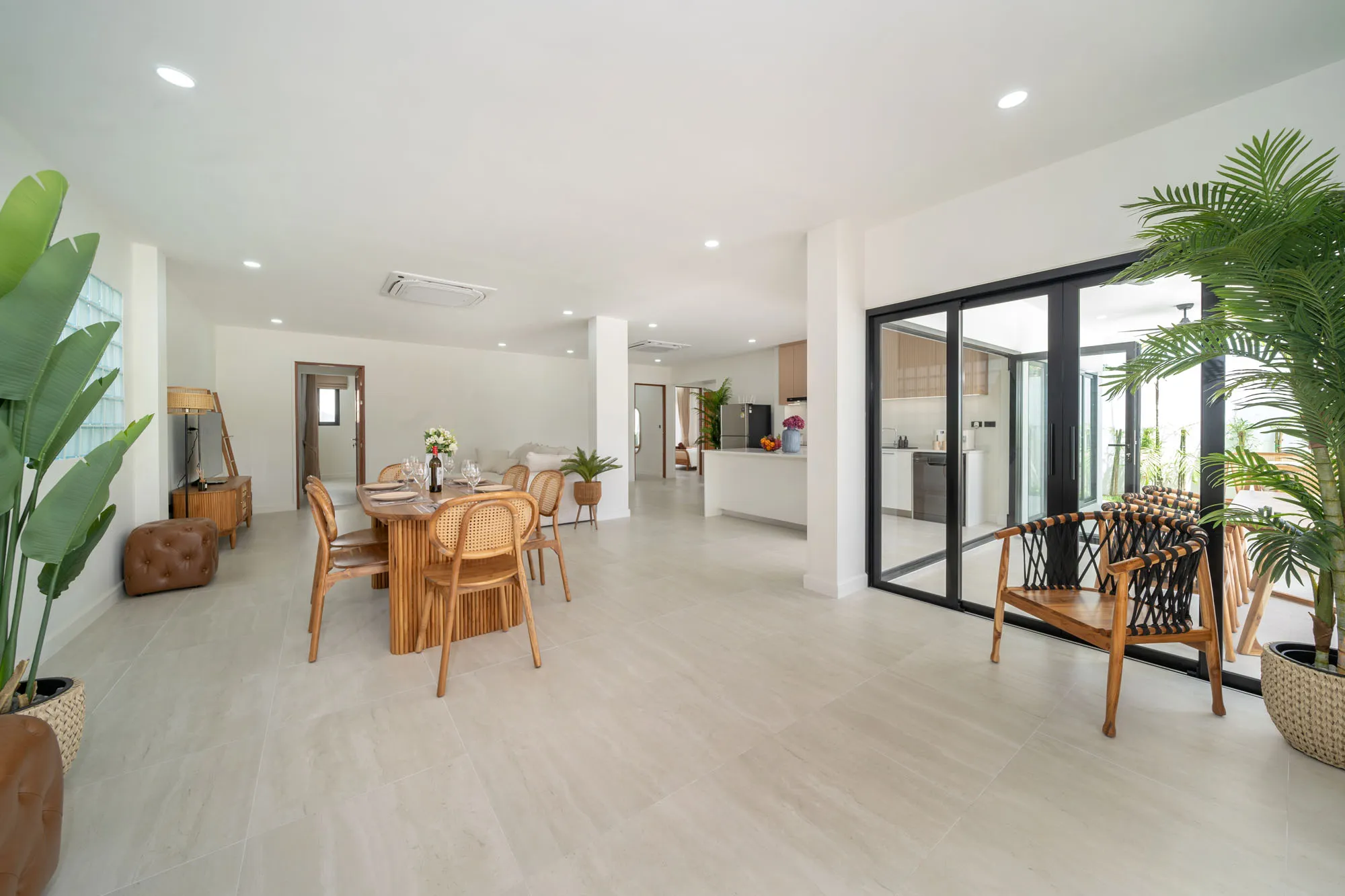 Elegant Balinese Style 4 Bedroom Pool Villa in Rawai - 3